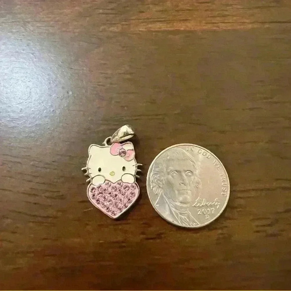 Hello Kitty Pink Rhinestone Heart Pendant - Picture 3 of 3